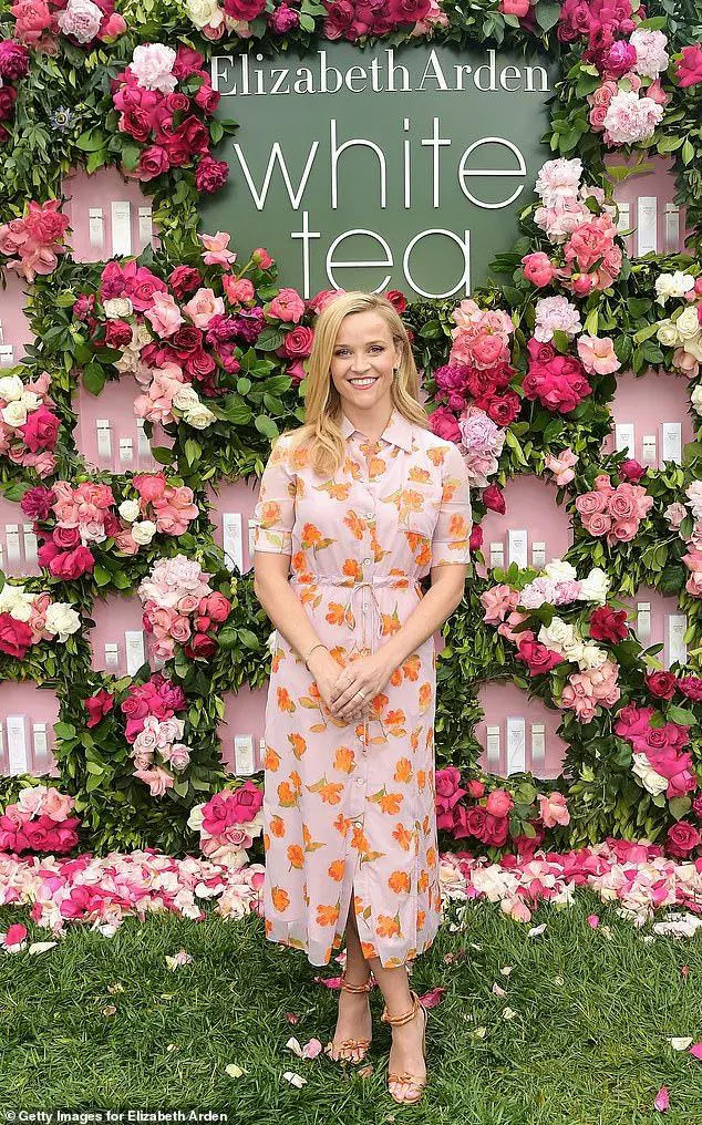Reece-Witherspoon-for-Elizabeth-Arden-White-Tea